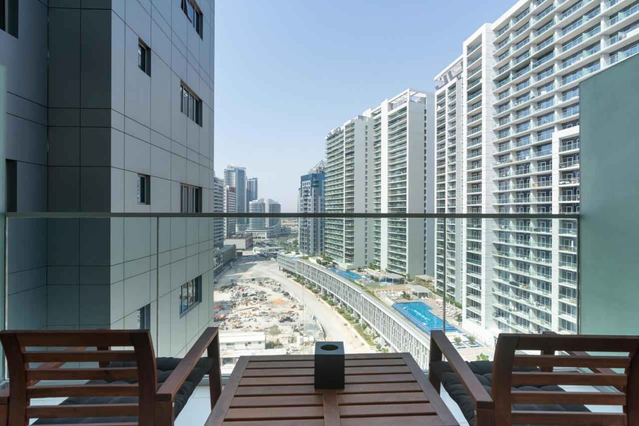 Stunning Studio Near Burj Khalifa Дубай Екстер'єр фото